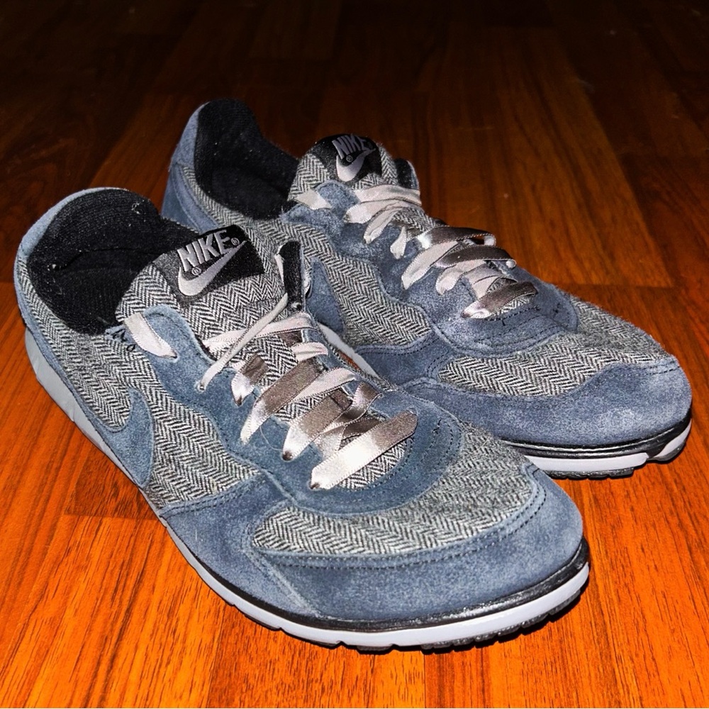 Nike Eclipse Herringbone Women’s Black/Gray Shoes Size 8.5